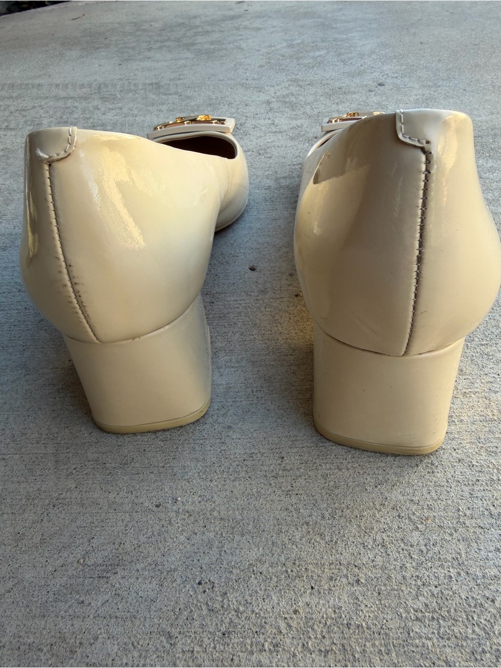 Authentic Tory Burch Gigi Patent Leather Block Heels - Picture 6 of 7
